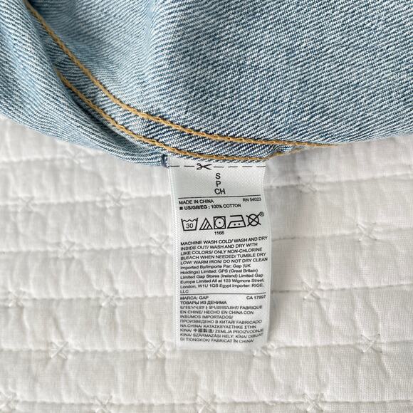 Gap Denim Women's Raw Distressed Hem Cotton Jean Jacket Light Blue Wash Size S - Picture 4 of 5